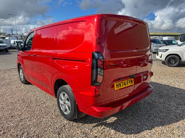 Ford Transit Custom SWB L1H1 Low Roof Limited 300 Air Con Alloys Sensors EURO 6 10