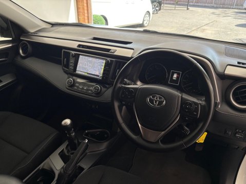 Toyota Rav4 2.0 D-4D Business Edition Euro 6 (s/s) 5dr 8