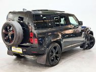 Land Rover Defender 3.0 D300 MHEV X-Dynamic HSE SUV 5dr Diesel Auto 4WD Euro 6 (s/s) (300 ps) 25