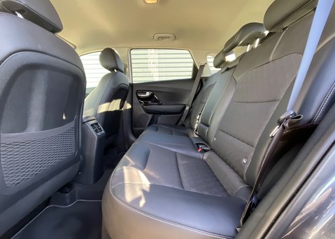 Kia Niro ESTATE 1.6 GDi Hybrid 2 DCT 12