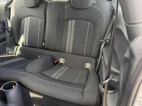 Mini Hatchback 1.5 Cooper Sport II 3dr 35