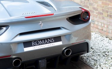 Ferrari 488 Spider 24