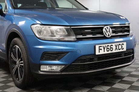 Volkswagen Tiguan SE NAV TDI BMT 4MOTION 23