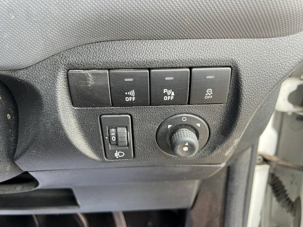 Peugeot Partner SWB L1H1 Low Roof Professional Air Con EURO 6 NO VAT 37