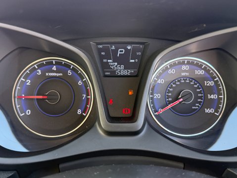Hyundai ix20 SE *ONLY 15,882 MILES* 11