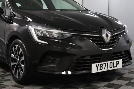 Renault Clio ICONIC TCE 24