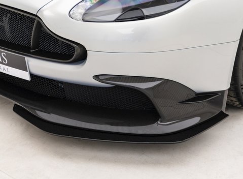 Aston Martin Vantage GT8 21