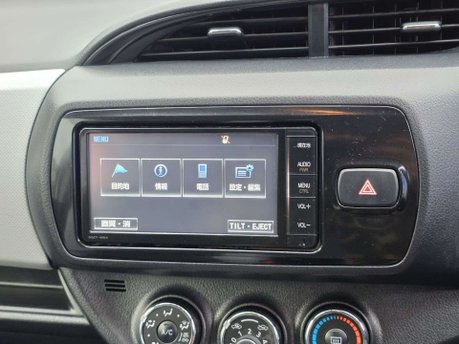 Toyota Yaris 1.33 Dual VVT-i Design Hatchback 5dr Petrol Multidrive S Euro 6 (99 ps) 29