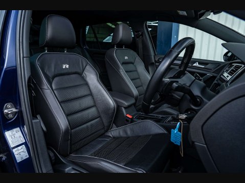Volkswagen Golf 2.0 Golf R TSi Semi-Auto 4WD 5dr 10