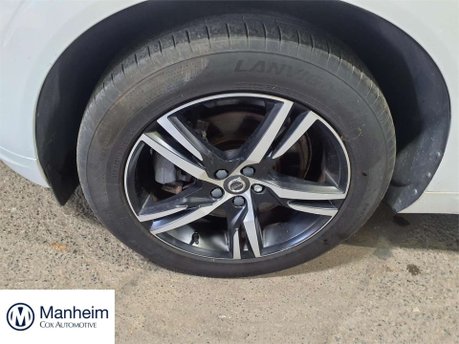 Volvo XC60 2.0 D4 R-Design SUV 5dr Diesel Auto AWD Euro 6 (s/s) (190 ps) 4