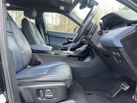 Land Rover Range Rover Evoque 1.5 Range Rover Evoque R-Dynamic SE P300e Auto 4WD 5dr 16
