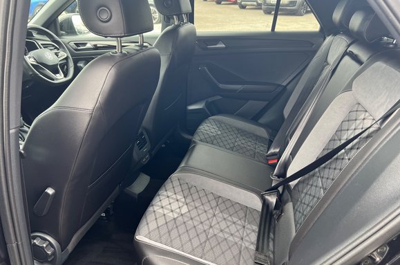 Volkswagen T-Roc R-LINE 2.0 TSI 4MOTION DSG AUTOMATIC 33