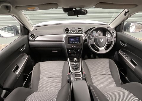 Suzuki Vitara 1.4 Boosterjet Hybrid SZ-T 15