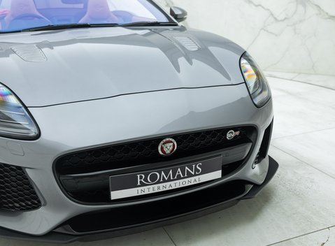 Jaguar F-Type SVR Convertible 40