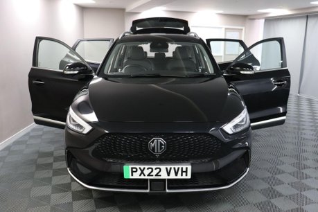 MG ZS TROPHY 7