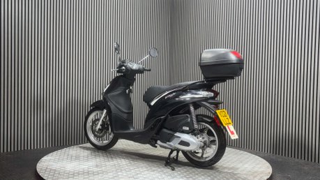 Piaggio Liberty 2021 1 OWNER ONLY 1200 MILES TOP BOX 125CC SCOOTER BIKE 8