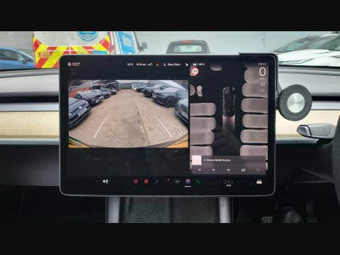 Tesla Model Y LONG RANGE AWD 25