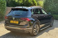 Volkswagen Tiguan R-LINE TECH TSI 4MOTION DSG 26