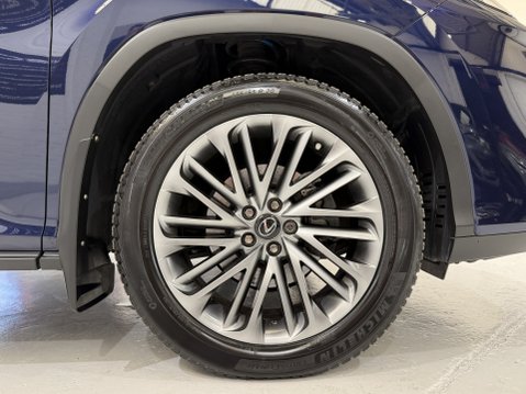 Lexus RX 450H Premium Sport Edition 8