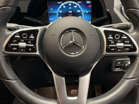 Mercedes-Benz GLA 2.0 GLA200d Sport SUV 5dr Diesel 8G-DCT Euro 6 (s/s) (150 ps) 21