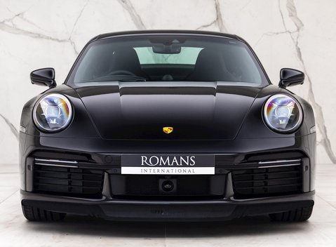 Porsche 911 Turbo (992) 4