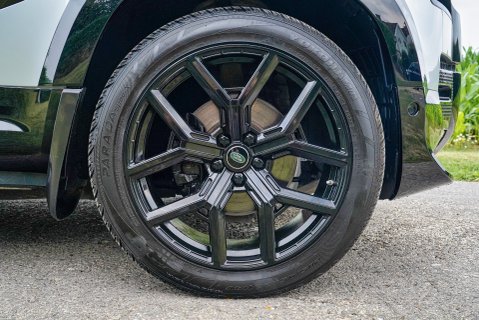 Land Rover Defender 110 3.0 D250 XS EDITION 6