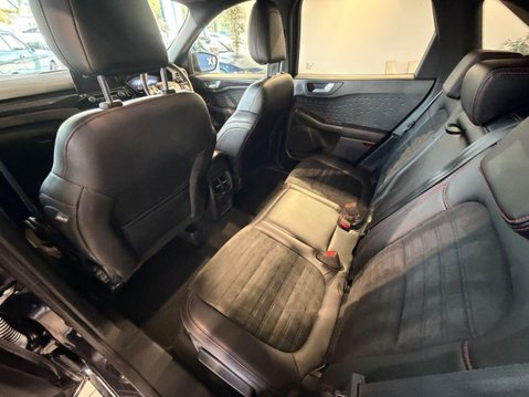 Ford Kuga 2.0 EcoBlue MHEV ST-Line SUV 5dr Diesel Manual Euro 6 (s/s) (150 ps) 31