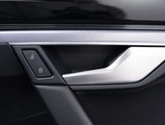 Volkswagen Touareg 3.0 Touareg V6 Black Edition TDI Auto 4WD 5dr 15