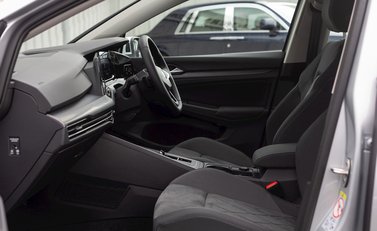 Volkswagen Golf 8 2.0 TDI Style 15