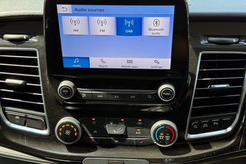 Ford Transit Custom 320 LIMITED ECOBLUE DOUBLE CAB - 6 SEATER -REVERSE CAMERA -APPLE CAR PLAY 36