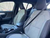 Volvo XC40 2.0 B3 Core Estate 5dr Hybrid Electric Auto Euro 6 (163 bhp) 19