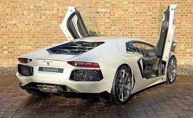 Lamborghini Aventador LP 700-4 32
