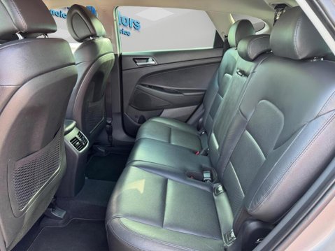 Hyundai TUCSON 1.7 CRDi Blue Drive Sport Edition Euro 6 (s/s) 5dr 41