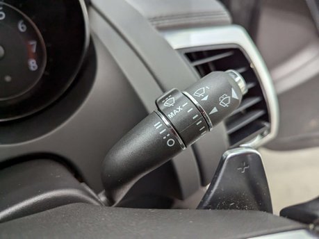 Jaguar F-Type 3.0 F-Type V6 R-Dynamic Auto 3dr 67