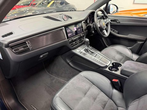 Porsche Macan 2.9T V6 GTS SUV 5dr Petrol PDK 4WD Euro 6 (s/s) (380 ps) 43