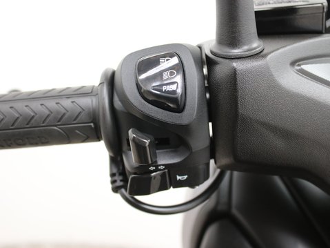 Yamaha Xmax X-MAX 300 (CZD 300-A) 25