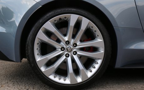 Jaguar F-Type V8 S - Stunning Example with a Great History 28