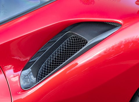 Ferrari 488 Pista 28