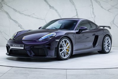 Porsche Cayman GT4 (718)