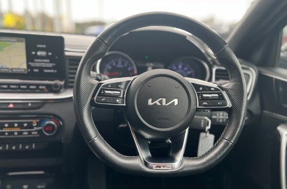 Kia Xceed 1..5 GT-LINE 32