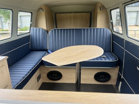 Volkswagen Campervan Split-Screen 62