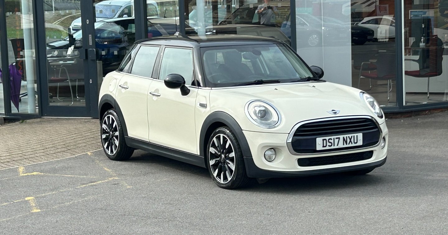2017 MINI Hatch