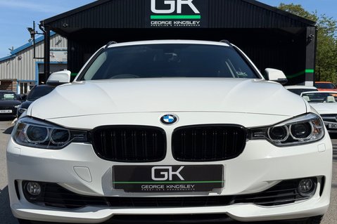 BMW 3 Series 320I SE TOURING AUTOMATIC -APPLE CAR PLAY -CAMERAS -XENONS -LOW MILEAGE 12