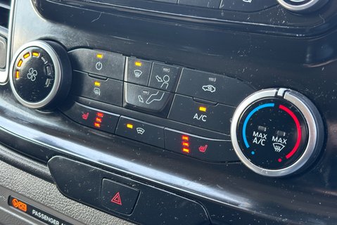 Ford Transit Custom 320 L2 Limited 130 ps Selectshift Double Cab in Van 20