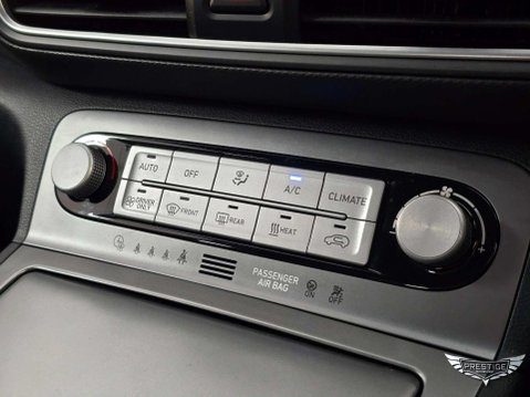 Hyundai KONA 39kWh SE Auto 5dr (10.5kW Charger) 30