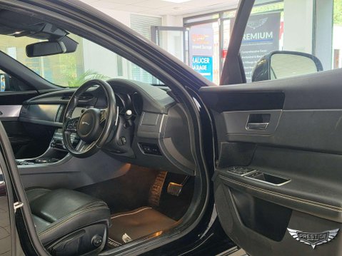 Jaguar XF 2.0i R-Sport Sportbrake Auto Euro 6 (s/s) 5dr 47