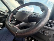 Ford Focus ST-LINE EDITION MHEV 14