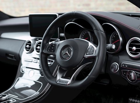 Mercedes-Benz C Class C63 Coupe 11
