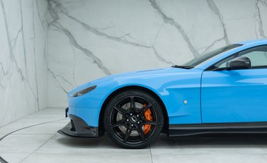 Aston Martin Vantage GT8 39