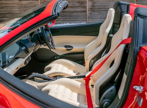 Ferrari 488 Spider 15